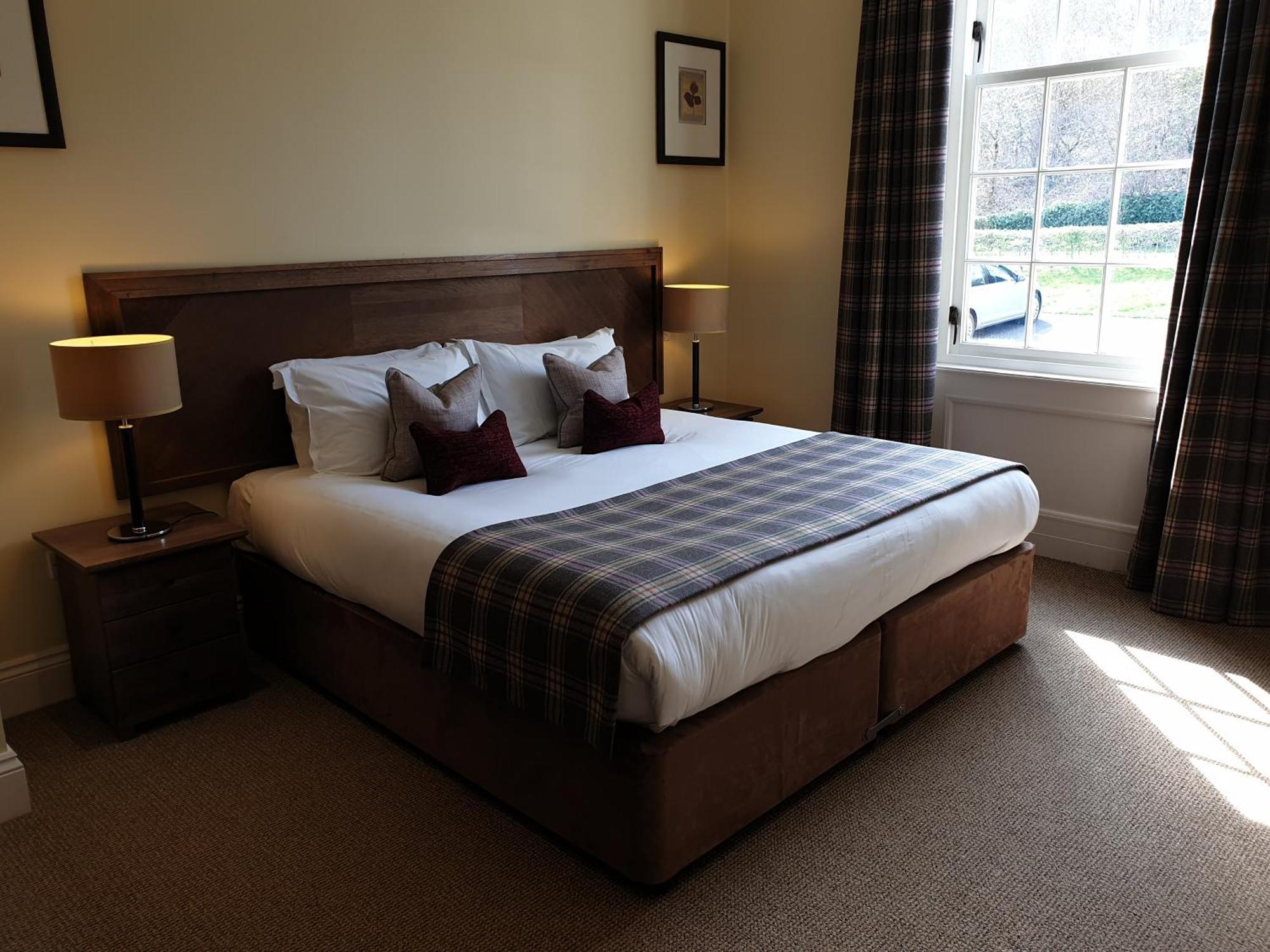 카메론 하우스 온 로흐 로몬드 호텔 알렉산드리아 외부 사진 A bedroom at the hotel